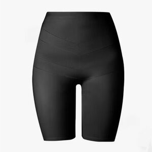 Seamless Black Women's Bike Shorts
